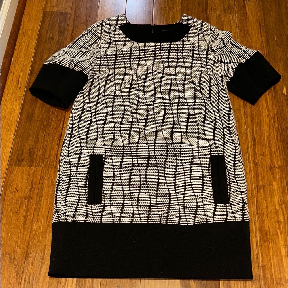 Banana Republic Black/White  Dress –Work Office Chic, Graduation Dress Size4 - Picture 3 of 9